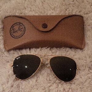 Ray-Ban Gold Aviator Sunglasses with Brown Case